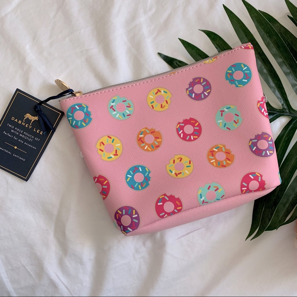 🚨FINAL SALE MUST GO🚨 NEW 💕Makeup Bag🍩💕